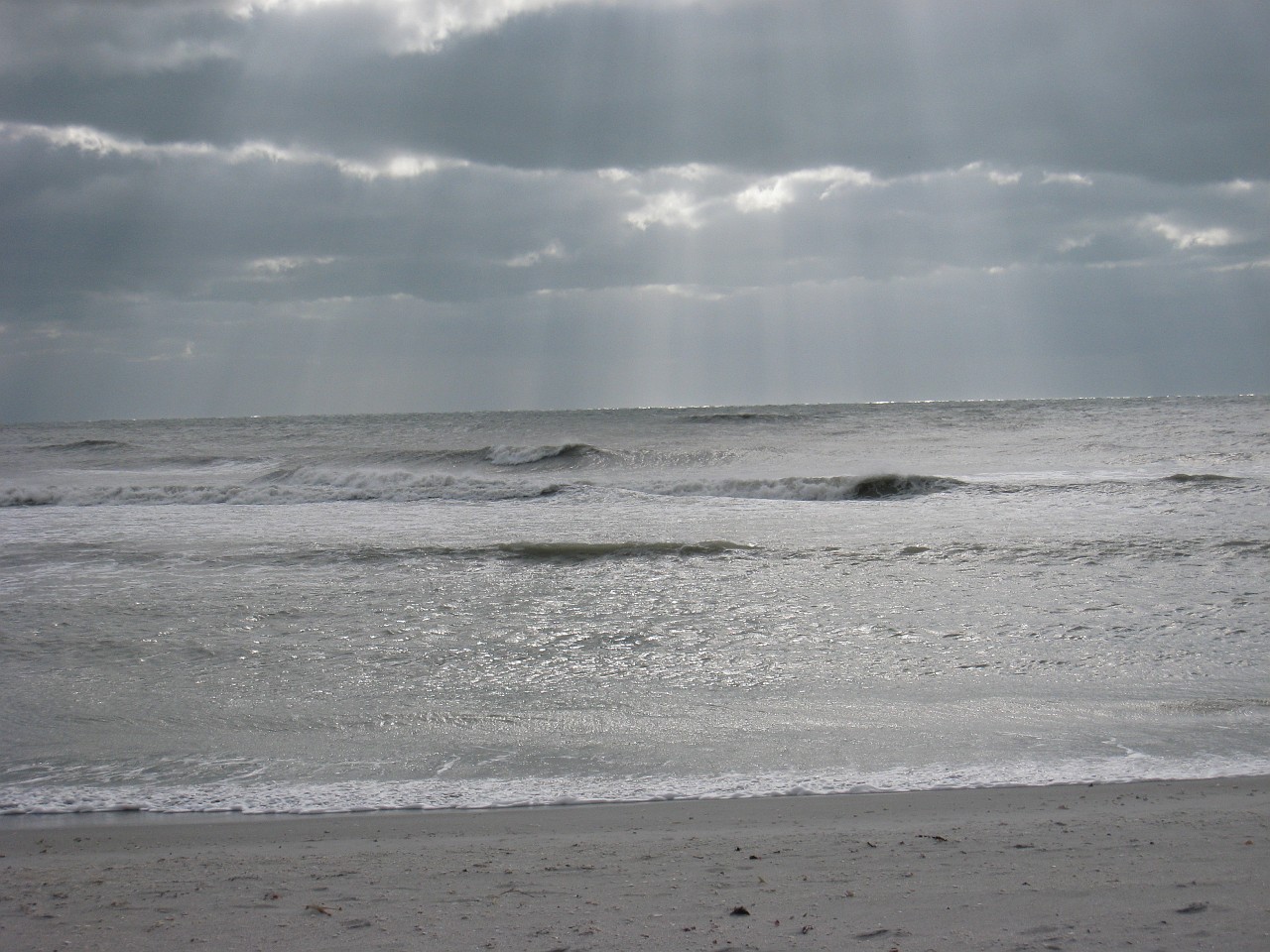 Vacation 2007-12 - Sanibel Island 0073.jpg - Our vacation for 2007-08 to Florida included a side trip to Sanibel Island. The main attraction here is "shelling", known as "The Sanibel Stoop" named for people bending over to pick up shells. It was a cold and blustery day at best!